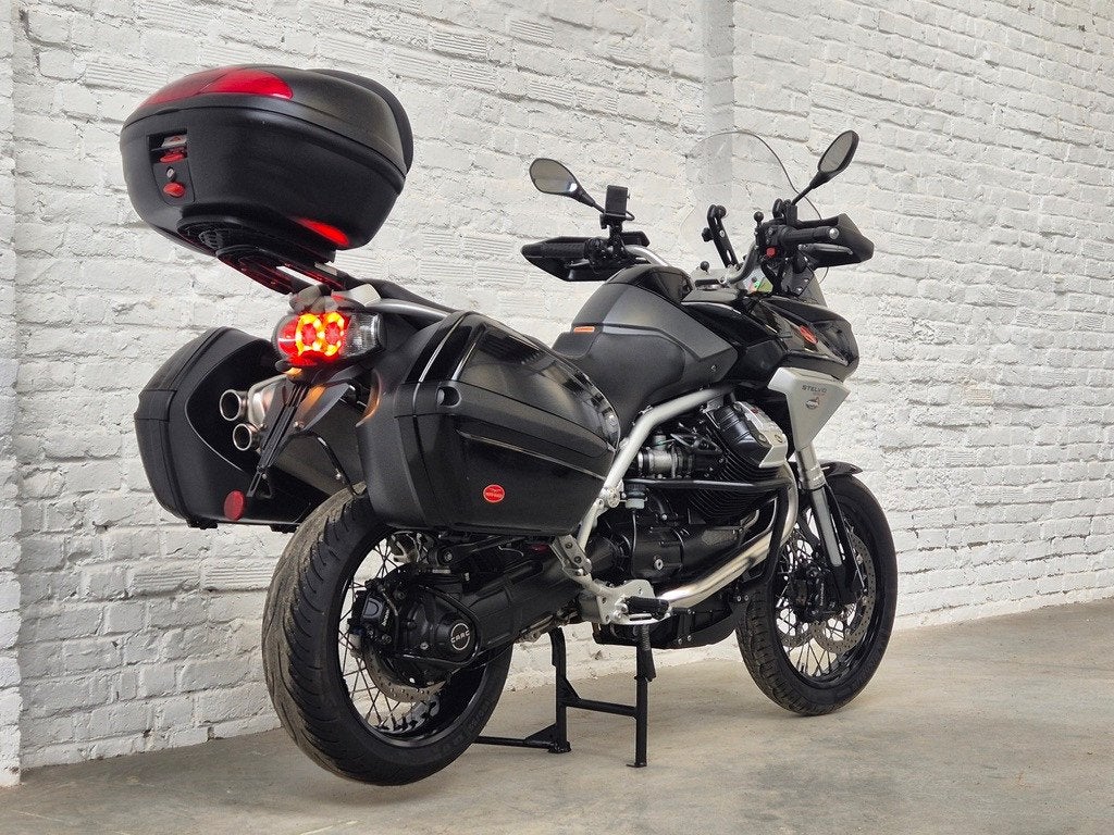 Moto Guzzi Stelvio 1200 2011 3x Koffers ABS  @motomobilia, Motoren, Motoren | Moto Guzzi, 2 cilinders, Occasion, Motorrijbewijs A