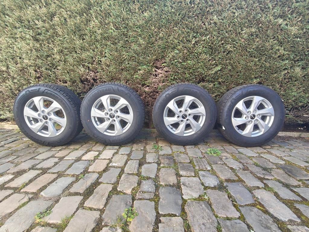 Goodyear Vector 4Seasons Cargo banden + lichtmetalen velgen, Auto-onderdelen, Banden en Velgen, Ophalen, 16 inch, Nieuw, All Season