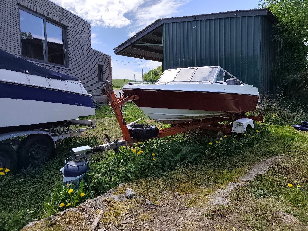 Bateau hors bord, Watersport en Boten, Speedboten, Zo goed als nieuw, Overige merken, Benzine, 70 tot 120 pk, Buitenboordmotor