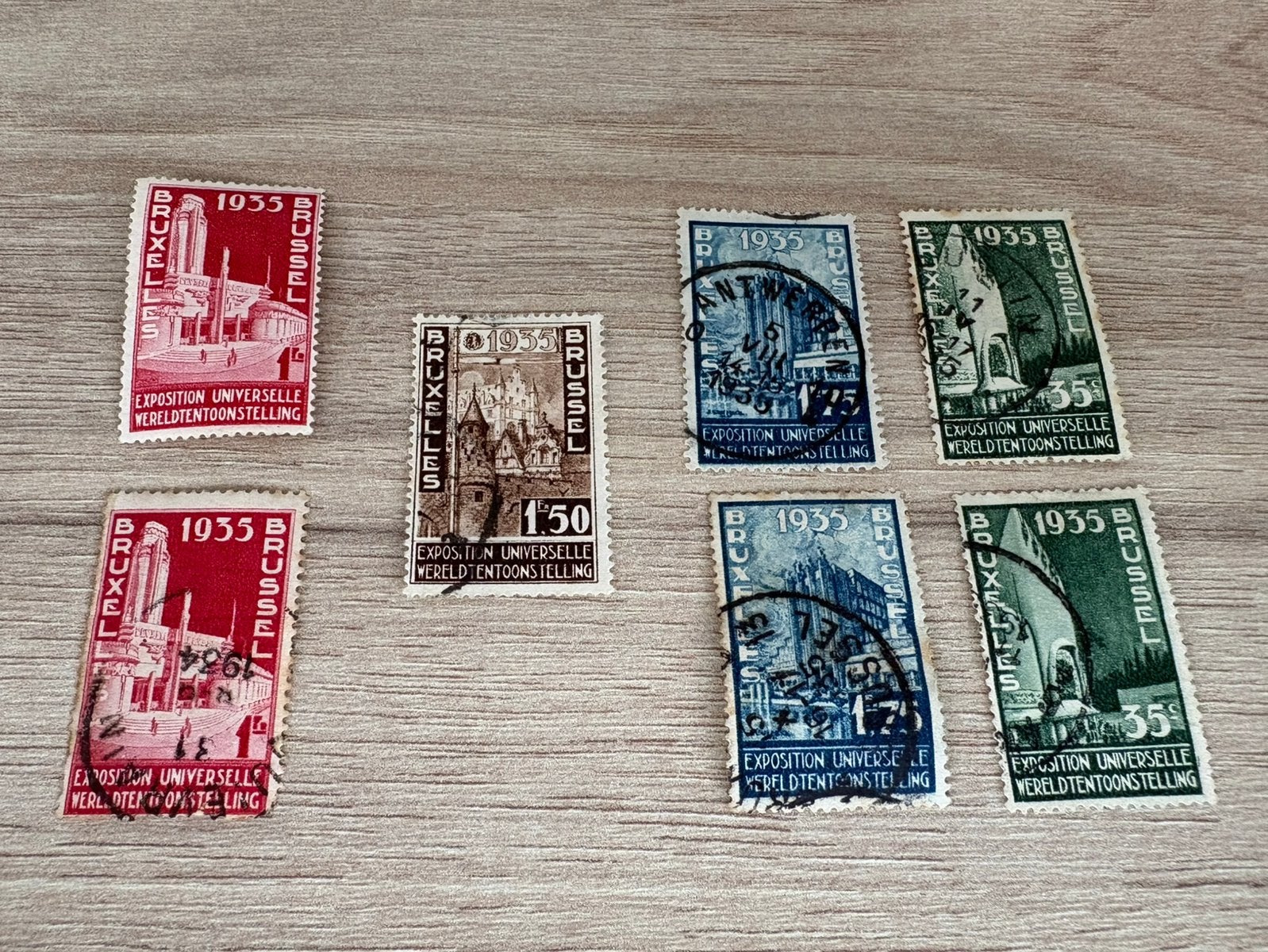 Timbres Exposition Universelle 1935, Timbres & Monnaies, Enlèvement ou Envoi