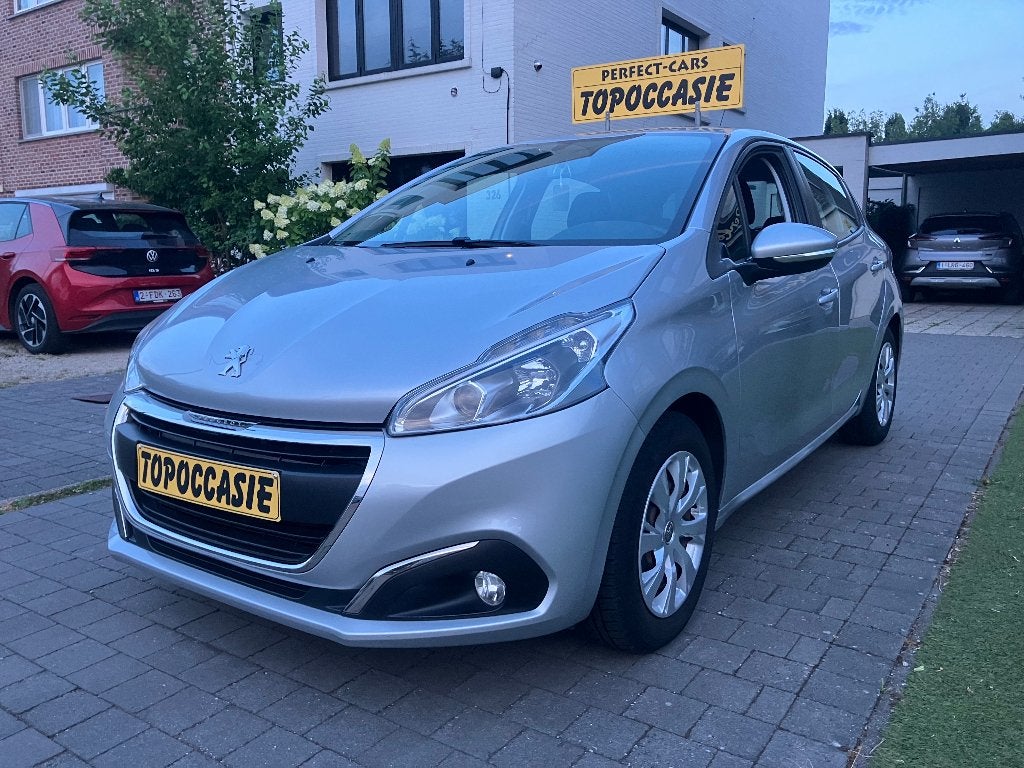 PEUGEOT 208 -BENZINE-AIRCO -TOPSTAAT-55.000 KM / 6.900 €, Auto's, Voorwielaandrijving, Stof, Euro 6, 1199 cc
