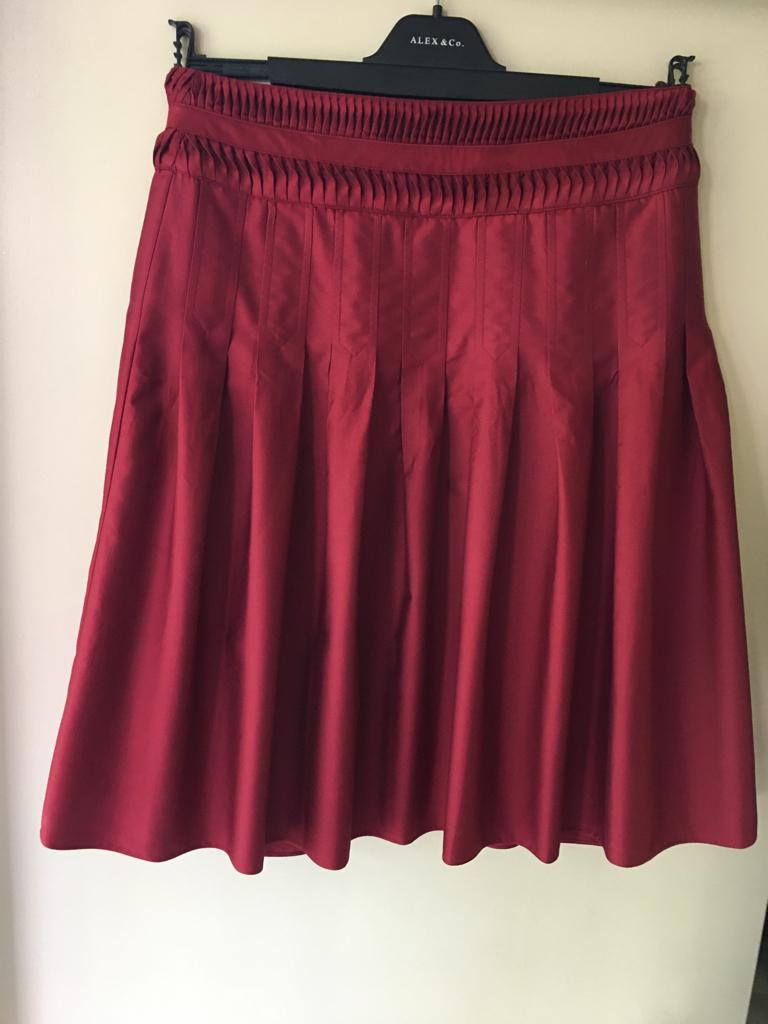 Rode rok “Hilfigger”, small 8, Kleding | Dames, Rokken, Zo goed als nieuw, Maat 36 (S), Rood, Knielengte, Ophalen of Verzenden