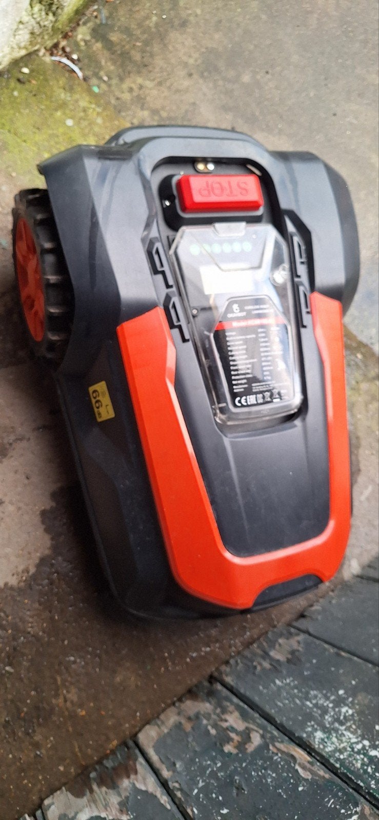 Robot tondeuse spécial pente, Ophalen