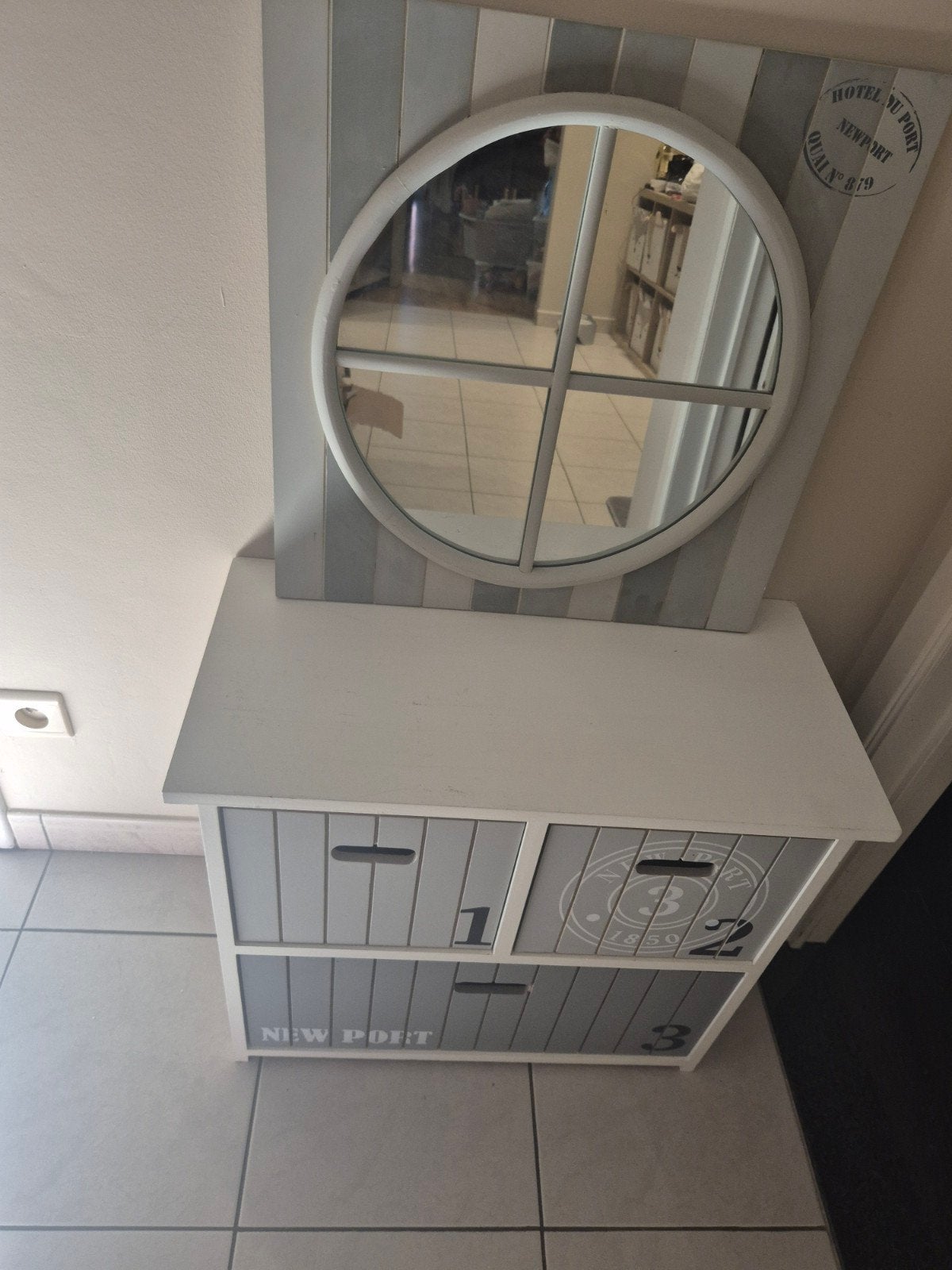 Decoratief kastje met spiegel, Huis en Inrichting, Ophalen