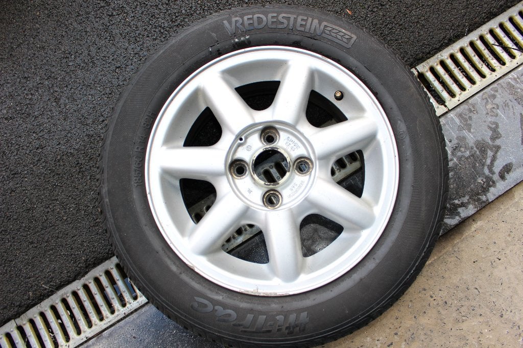 A VENDRE UNE JANTE VW 14", 14 pouces, Véhicule de tourisme, Pneus été, 185 mm
