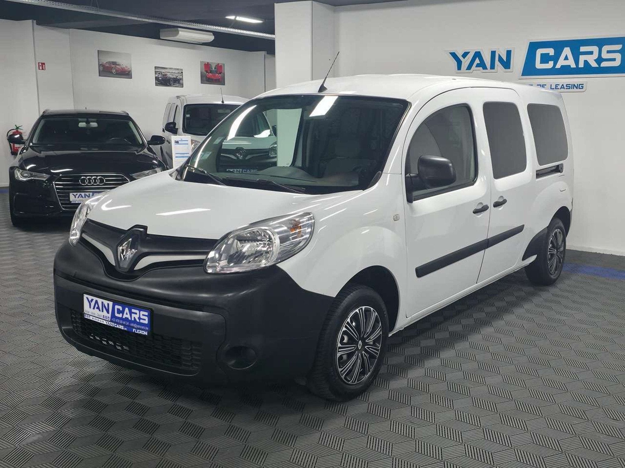 Renault Kangoo Double portes latérales | 59 300km | Pratiqu, Auto's, Voorwielaandrijving, 1330 kg, Stof, Gebruikt