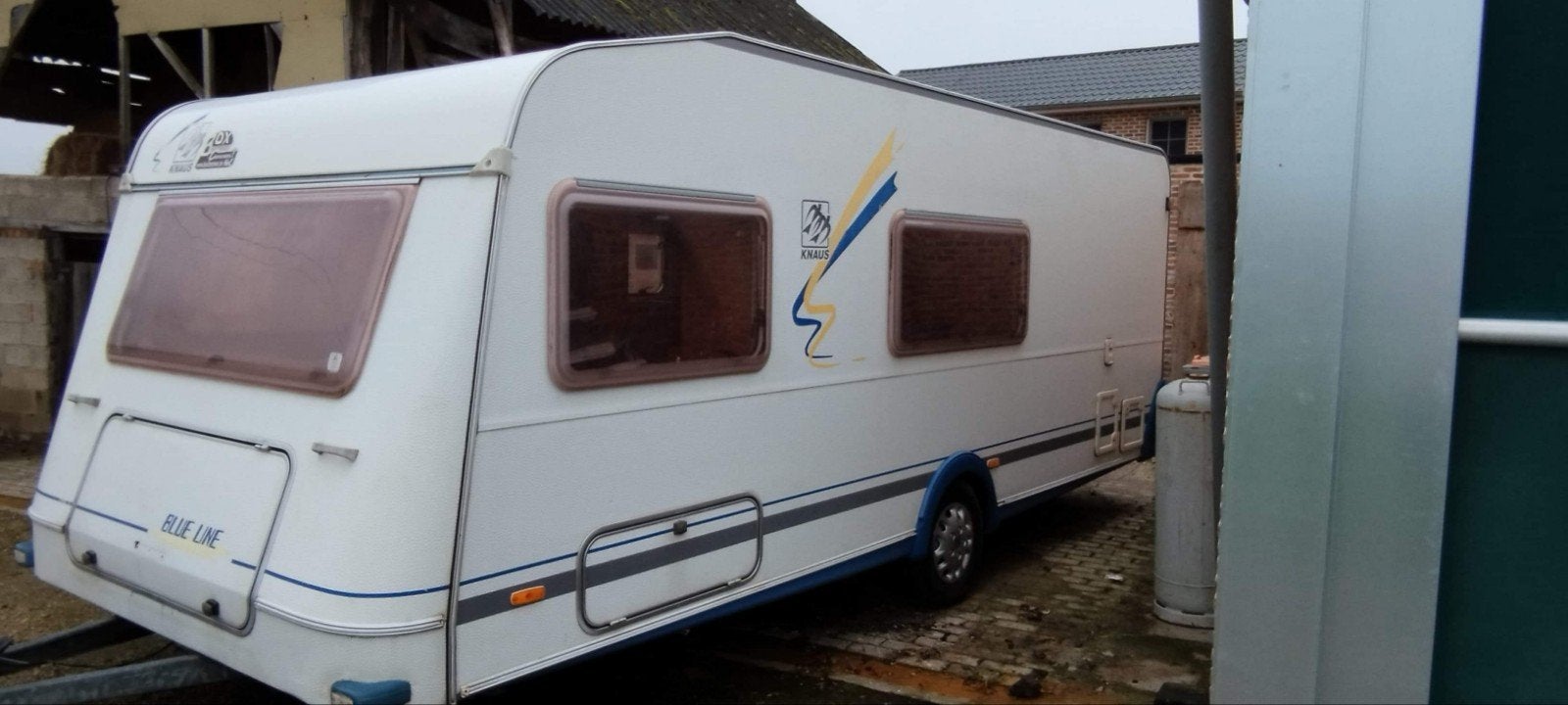 Gerenoveerde caravan, Dwarsbed, Treinzit, Particulier, 6 tot 7 meter