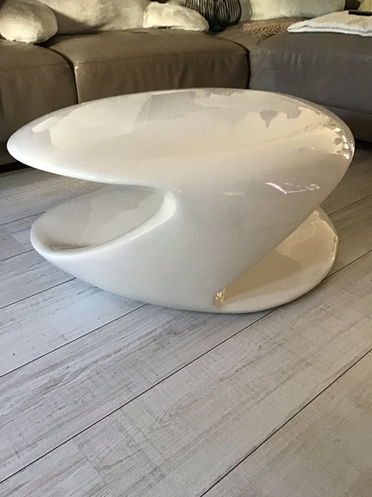 Salontafel hoogglans wit handgemaakt in berlijn, Huis en Inrichting, Tafels | Salontafels, Ophalen, Nieuw, Rond, 50 tot 100 cm