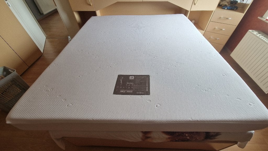 Tweepersoons matras 2m x 1m80 in traagschuim, Huis en Inrichting, Slaapkamer | Matrassen en Bedbodems, Ophalen, Tweepersoons, Zo goed als nieuw
