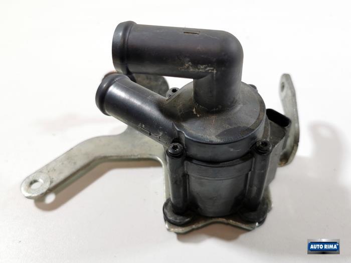 Extra waterpomp van een Volvo XC40, Auto-onderdelen, Airco en Verwarming, Volvo, Gebruikt, 3 maanden garantie, Ophalen of Verzenden