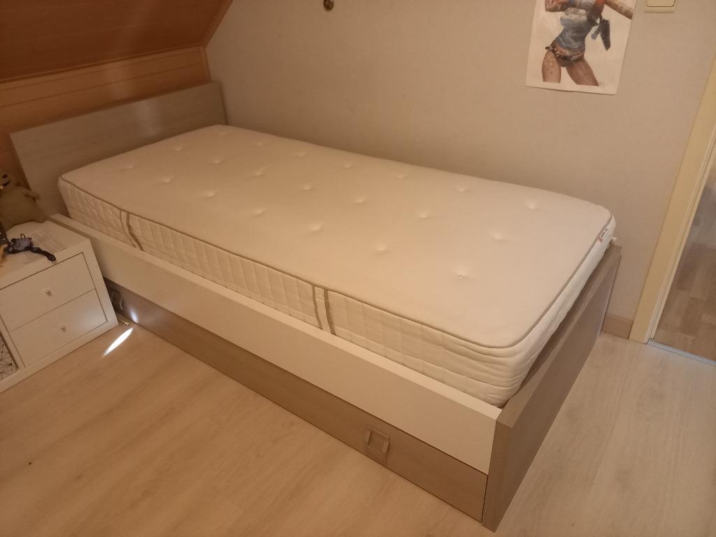 lit, sommier à lattes, matelas Ikea, 180 cm ou plus, 85 à 100 cm, Comme neuf, Enlèvement