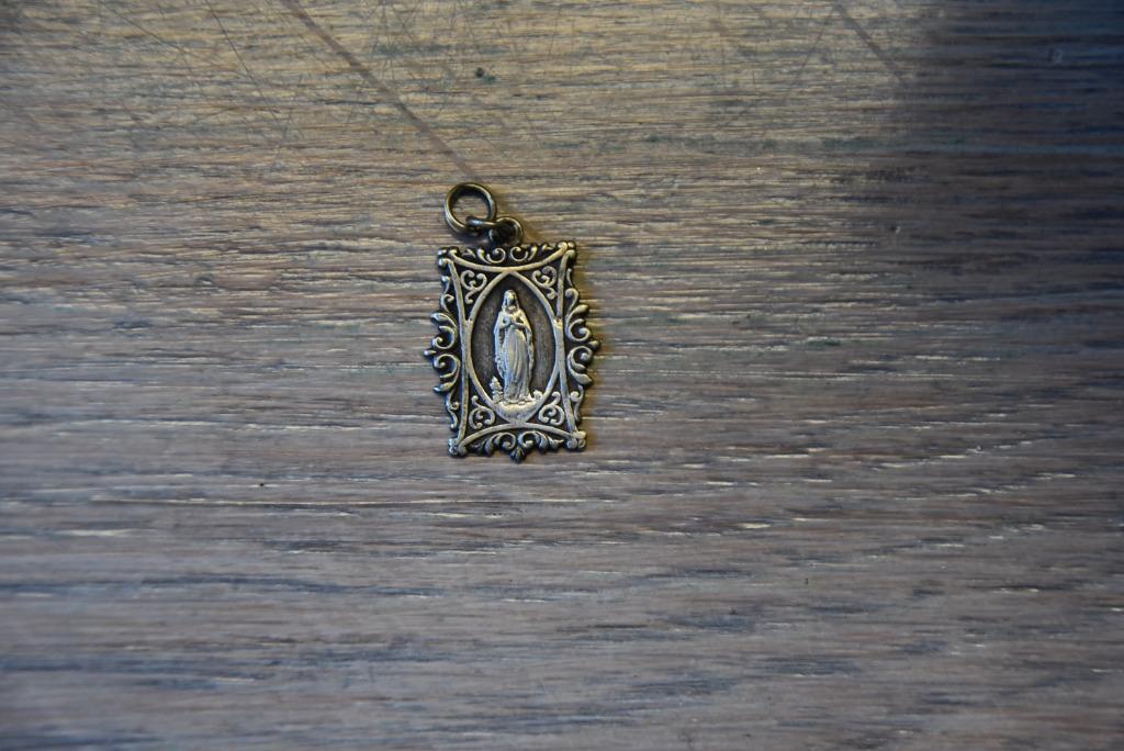 médaille de Lourdes ancienne, Collections, Envoi, Utilisé, Bijoux, Christianisme | Catholique