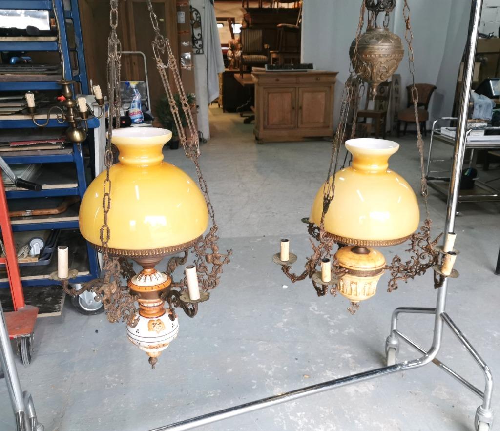 koppel antieke grote koperen hanglampen met glazen kap, Antiek en Kunst, Ophalen