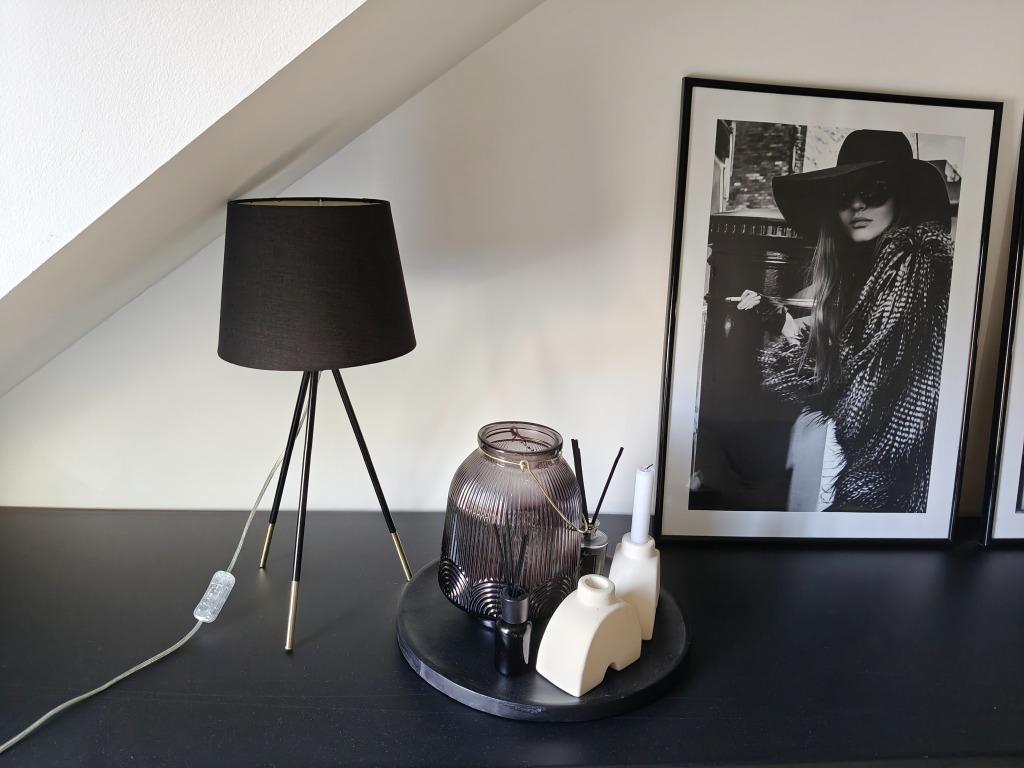 1x zwarte stoffen tafel lampen met zwart/gouden voeten, Ophalen of Verzenden, Zo goed als nieuw, 50 tot 75 cm