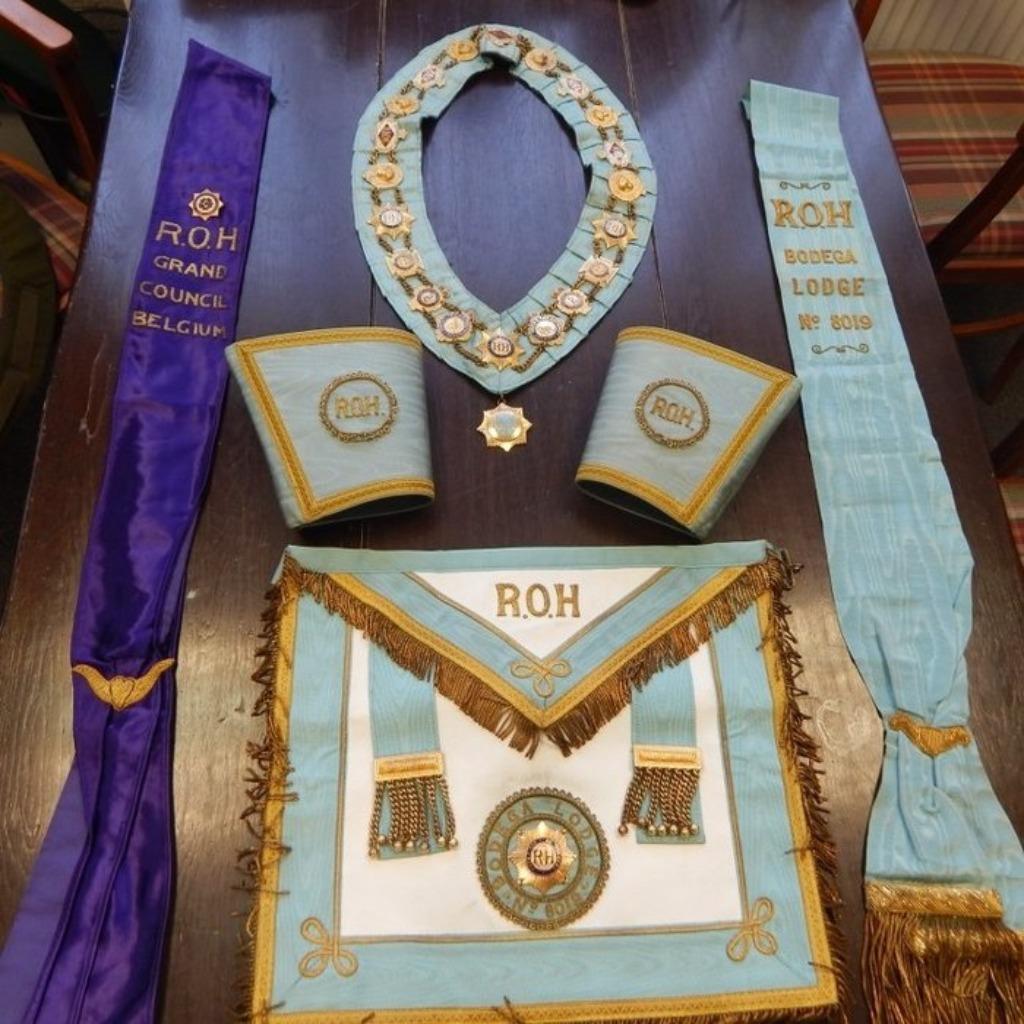 Complete Masonic set, Envoi
