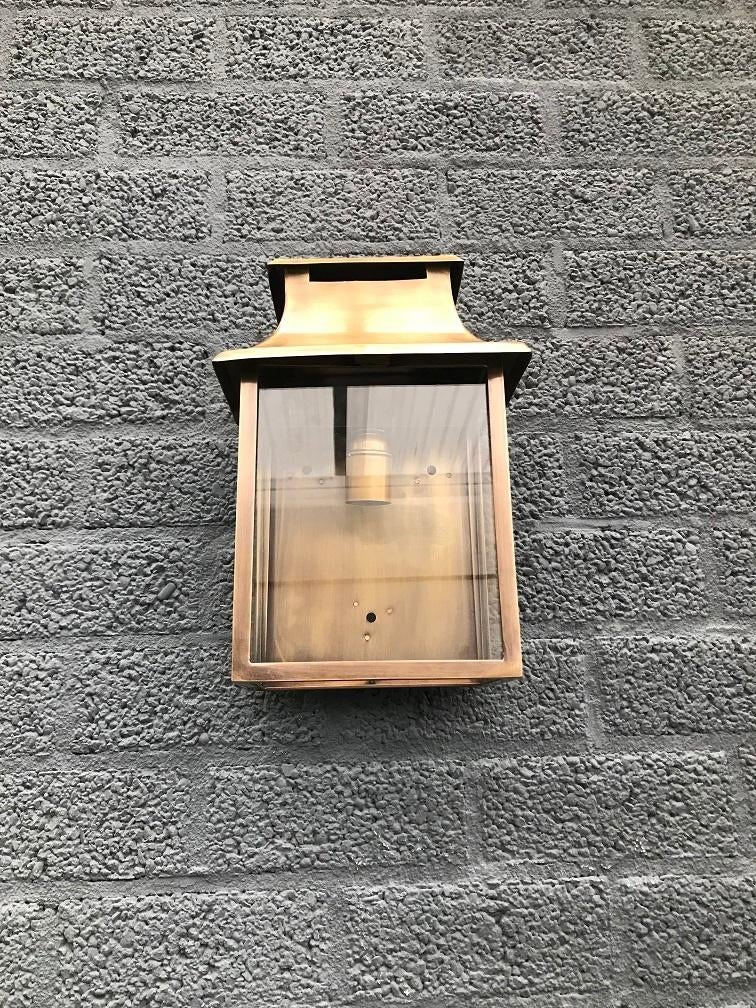 Mooie wandlamp / buitenlamp, vervaardigd uit vol messing, Ophalen of Verzenden