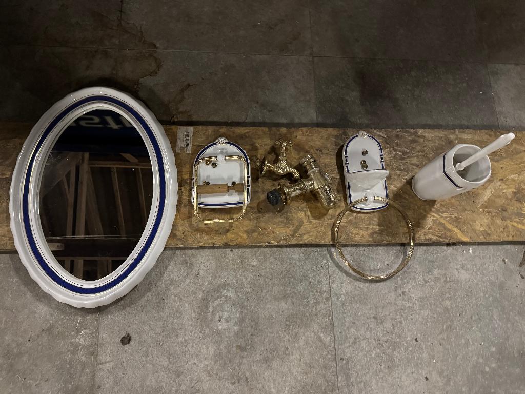 Toilettoebehoren: spiegel, handdoek- papierhanger, kraan, Ophalen, Gebruikt, Toilet