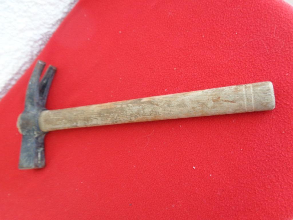 Ancien marteau, Enlèvement ou Envoi