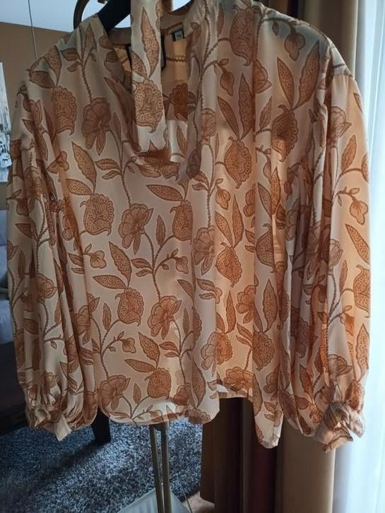 Volledig nieuwe bloes  "GOLD  & SILVER " e, Kleding | Dames, Ophalen of Verzenden, Maat 42/44 (L)