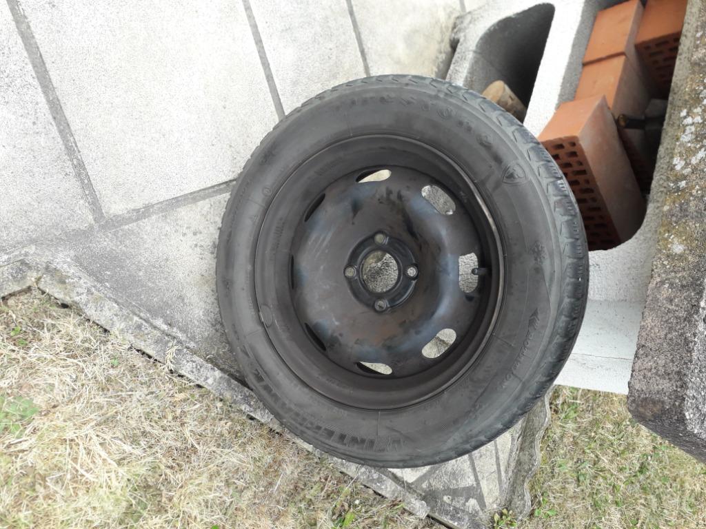Pneu hiver de la marque Firestone, Auto-onderdelen, Banden en Velgen, Ophalen, Gebruikt, All Season, Banden en Velgen