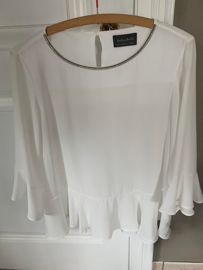 Wit fijn bloesje Amelie& Amelie M als nieuw, Kleding | Dames, Blouses en Tunieken, Ophalen of Verzenden