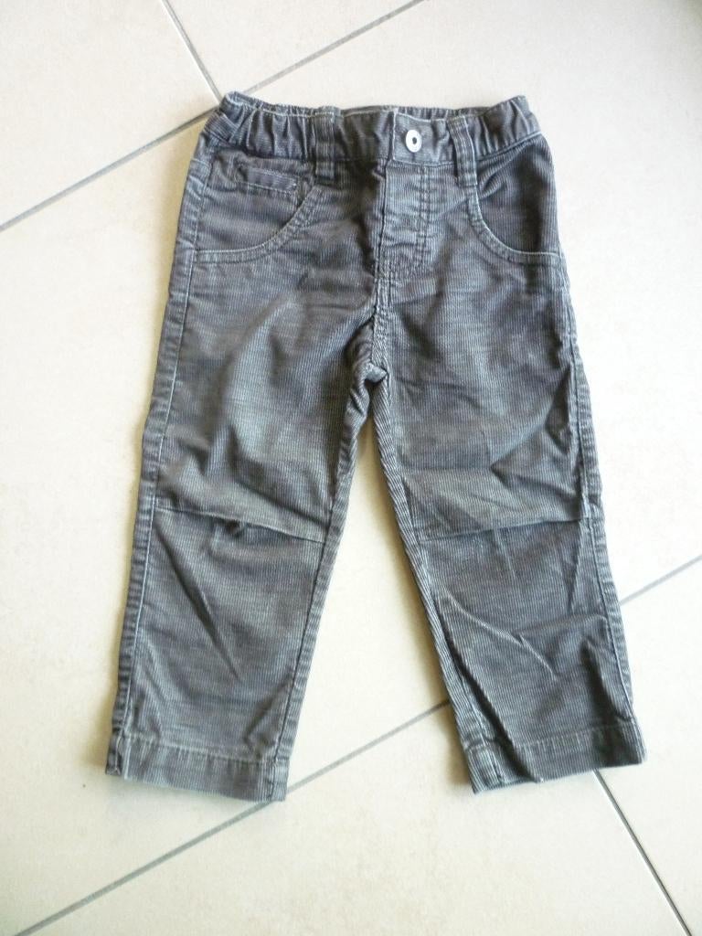 X32. Pantalon en velours pour garçon, taille 86 ,, Gebruikt, Broekje, Ophalen of Verzenden, YCC214