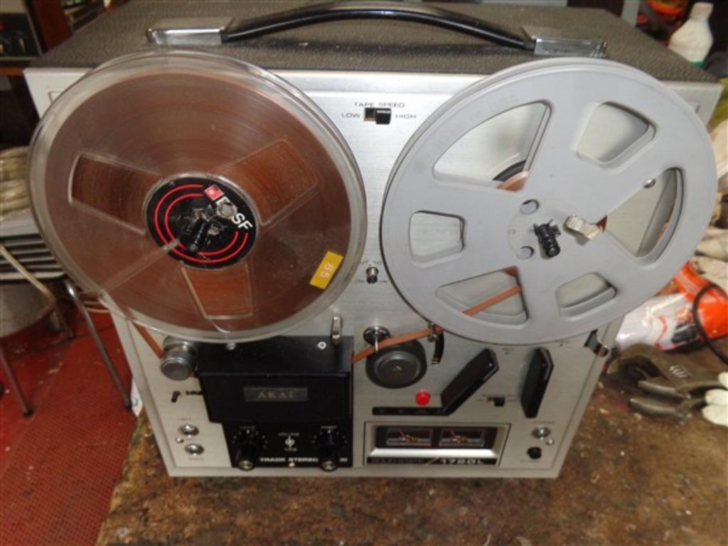 bandrecorder AKAI1720L met versterker, Ophalen, Bandrecorder, Met stofkap