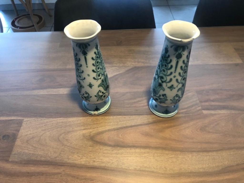 Vases de Delft, Enlèvement