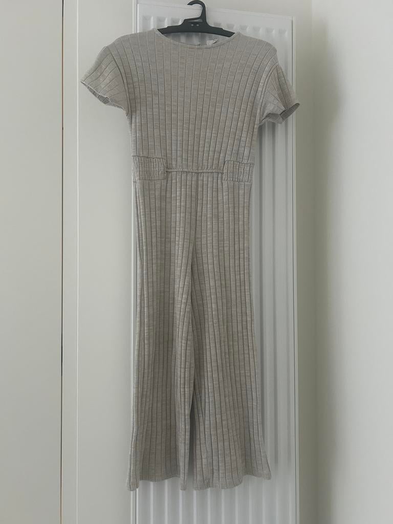 Beige jumpsuit - Zara - mt128, Ophalen of Verzenden, Zo goed als nieuw, Meisje, Overige typen