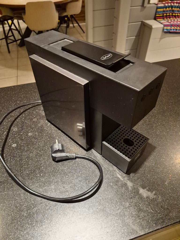 K-fee capsule machine, Elektronische apparatuur, Ophalen