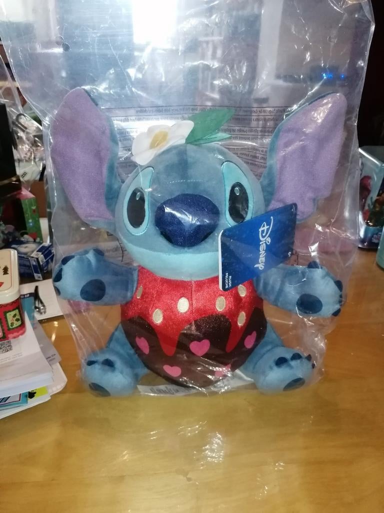 Peluche Stitch Disney Saint Valentin 2025, Neuf