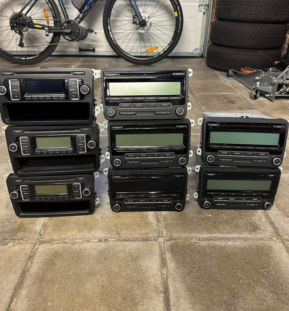 Golf 6 originele radio’s golf iv, Auto diversen, Autoradio's, Ophalen of Verzenden, Zo goed als nieuw