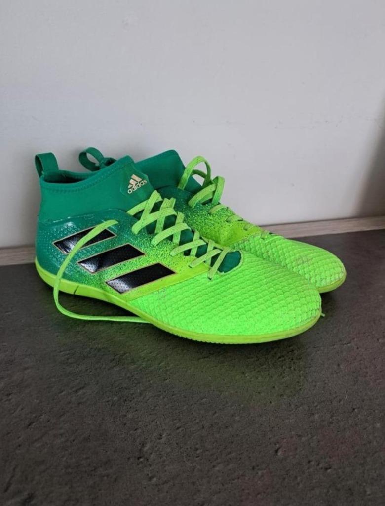 ADIDAS FUTSAL/INDOOR SOCCER (44), Enlèvement, Comme neuf