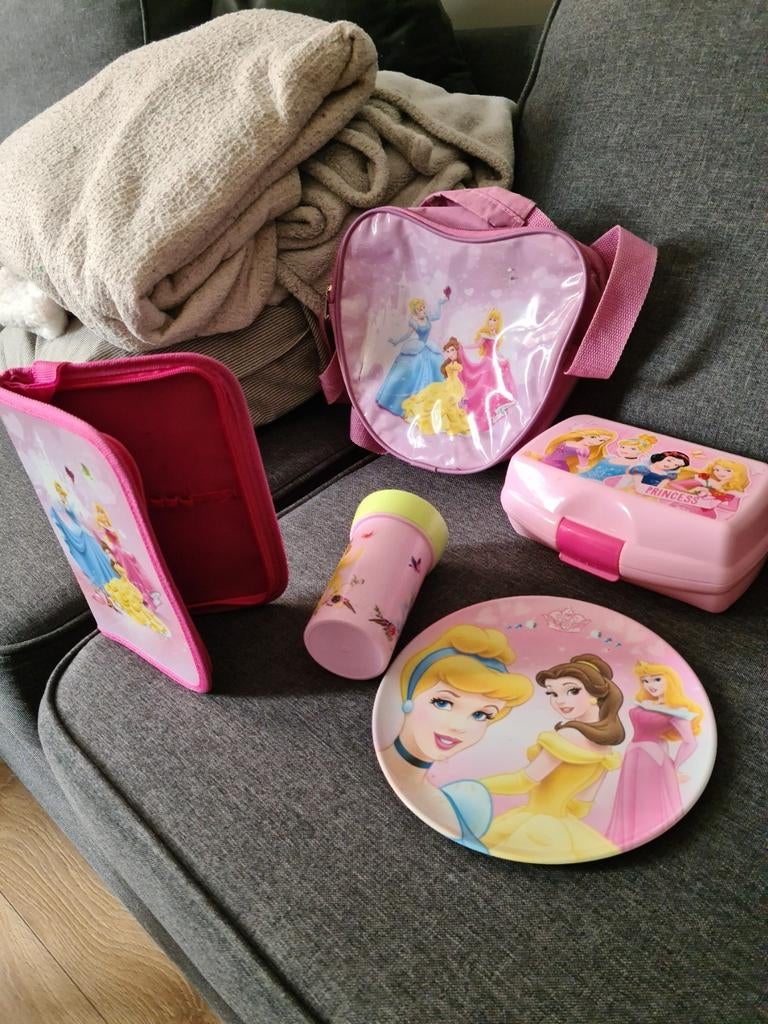 Le lot PRINCESSE à 3euros, Enlèvement, Comme neuf