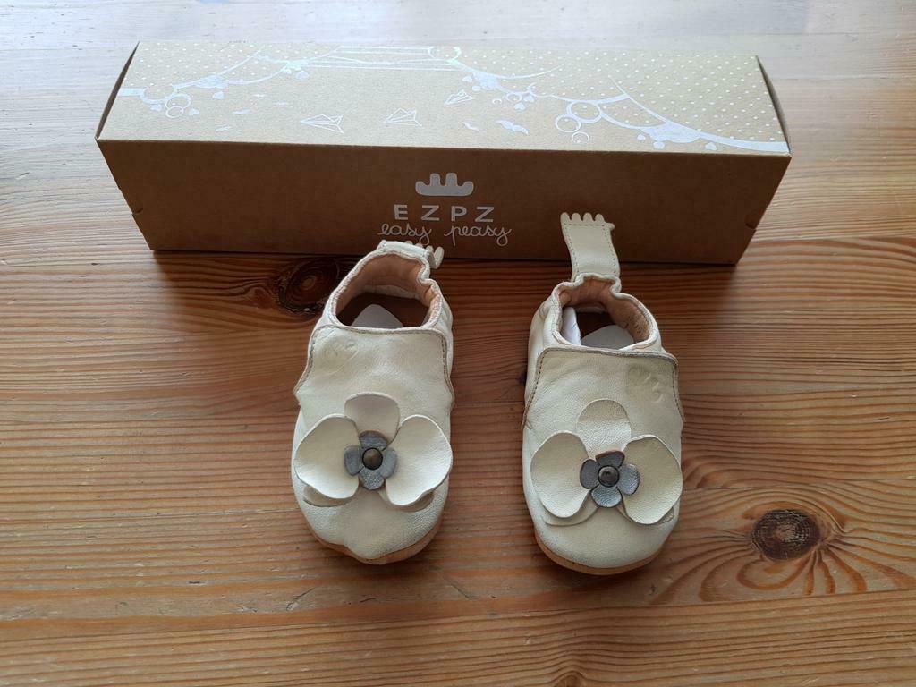 Easy Peasy babyslofjes crème maat 6 tot 12 maand, Ophalen of Verzenden, Zo goed als nieuw, Meisje, Slofjes