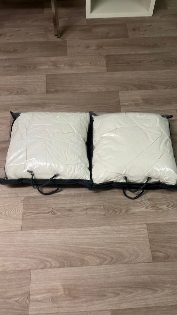 2 hoofdkussens met eendenhalfdons 50x50cm, Ophalen, Zo goed als nieuw