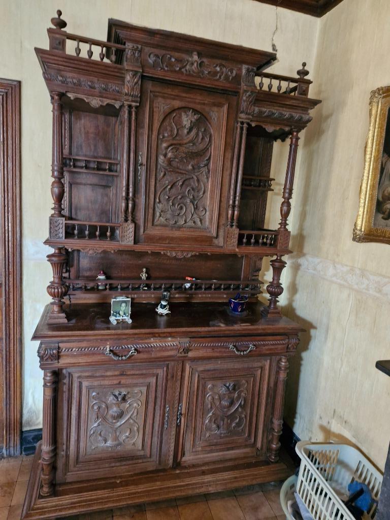 Antieke kasten en spulletjes te koop, Ophalen
