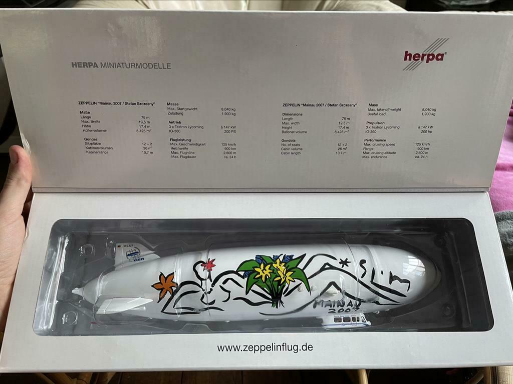 Herpa 1:200 Zeppelin "Mainau 2007 / Stefan Szczesny", Enlèvement ou Envoi, Comme neuf, Modèle réduit