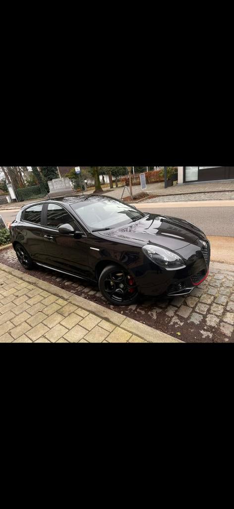 Prachtige alfa romeo guiletta, Voorwielaandrijving, Zwart, 4 cilinders, Zwart
