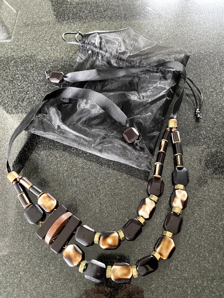 Collier dans les tons marron et beige, Bijoux, Sacs & Beauté, Colliers, Enlèvement ou Envoi, Neuf, Brun, Autres matériaux