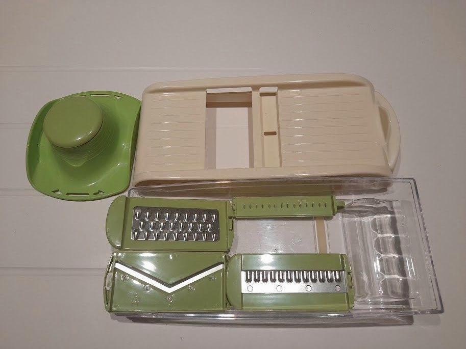 Mandoline / groentesnijder met opvangbak – multifunctioneel, Huis en Inrichting, Ophalen of Verzenden, Zo goed als nieuw