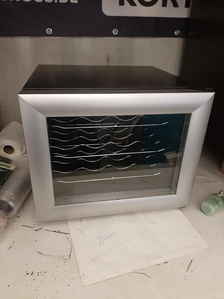 kleine wijnfrigo, Elektronische apparatuur, Ophalen, Gebruikt, Zonder vriesvak