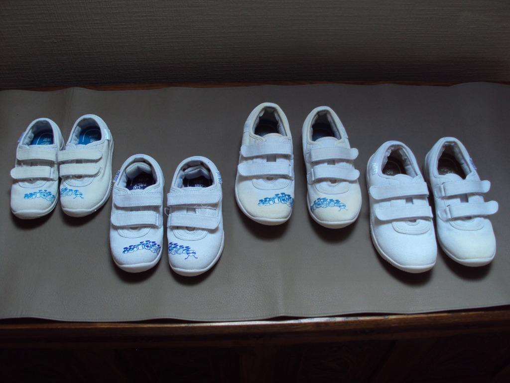 Witte turnpantoffels DETO  Maat 26-27/ 28-29/ 32-33/ 33-34, Kinderen en Baby's, Ophalen of Verzenden