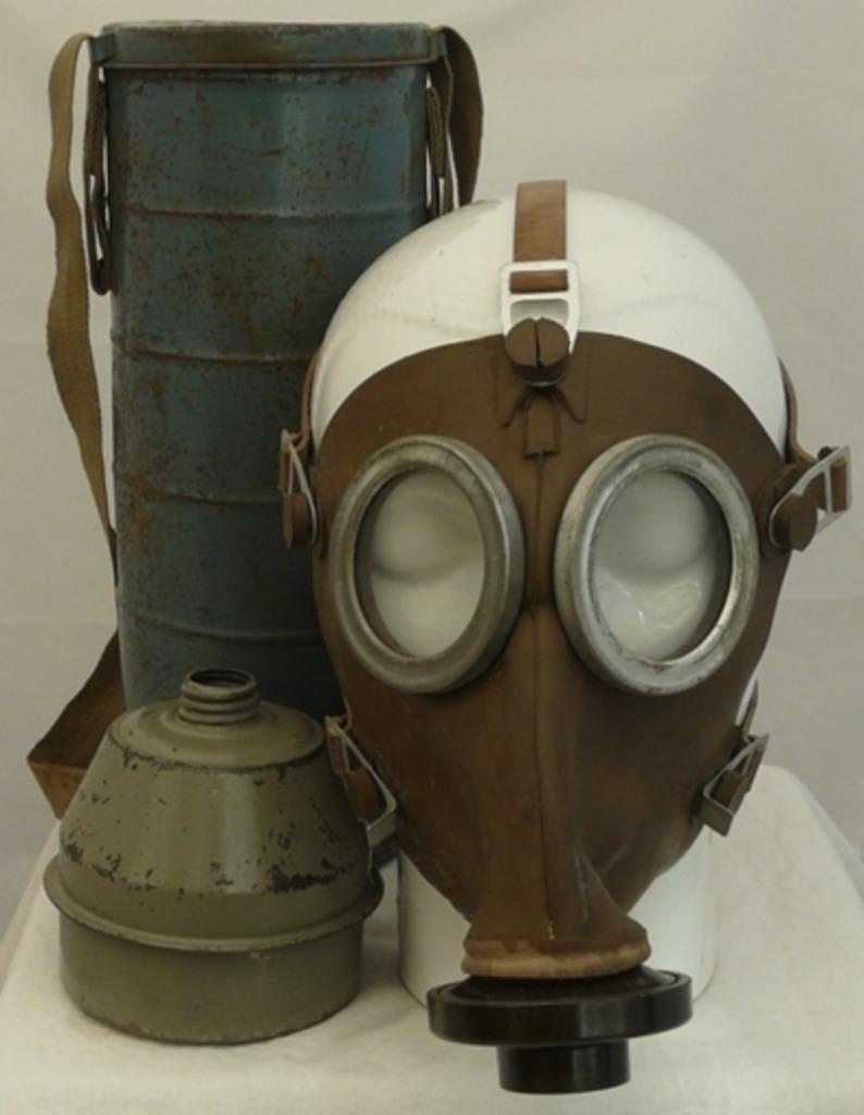 Gasmasker, België / Belgisch, type: L.702, maat: 2, 1939.(3), Verzamelen, Ophalen of Verzenden, Overige soorten, Overige typen