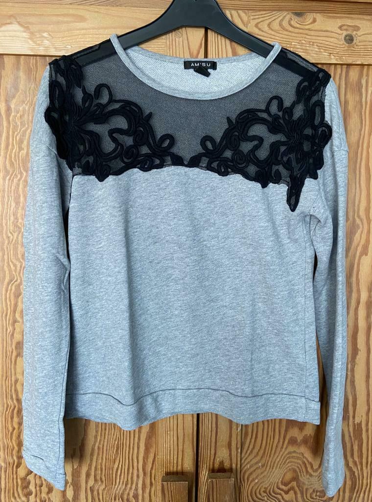 Sweat gris avec résille noire - Taille S - 5€, Gedragen