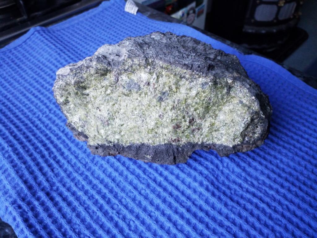 Peridoot ( olivijn ) edelgesteente uit Lanzarote , 2,55 kg ., Ophalen