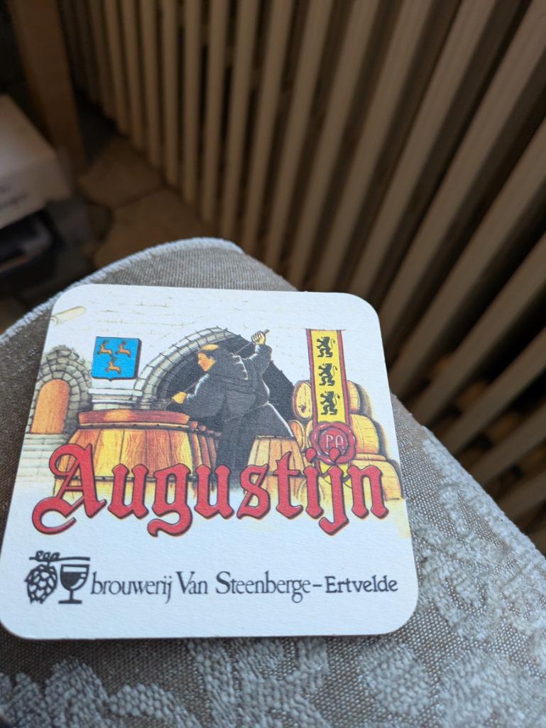 Augustijn, Verzamelen, Biermerken, Ophalen of Verzenden, Zo goed als nieuw, Viltje(s)