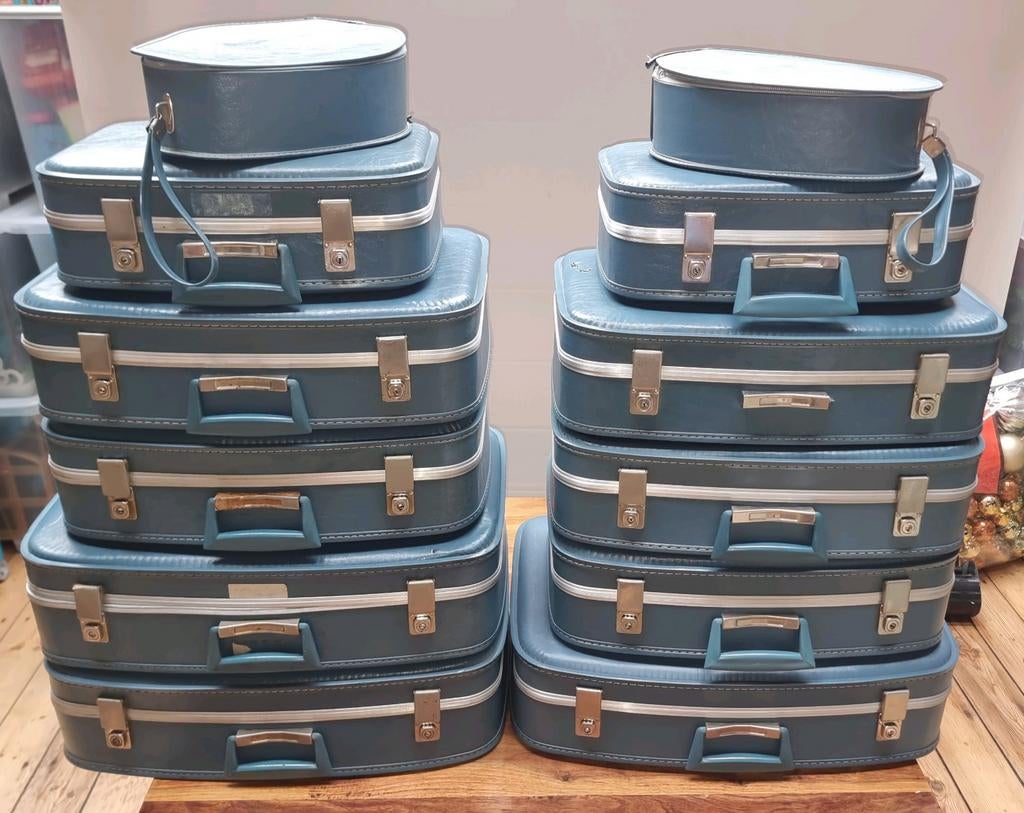Lot de 12 Valises Vintage Gigognes Air France, Collections, Enlèvement