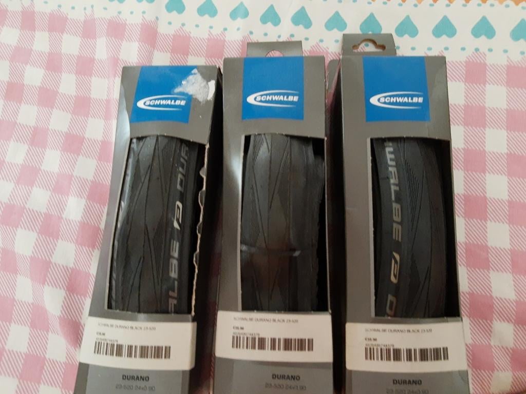 Buitenbanden : Schalbe Durano black 23-520, 24 x 0.90, Fietsen en Brommers, Ophalen of Verzenden, Zo goed als nieuw