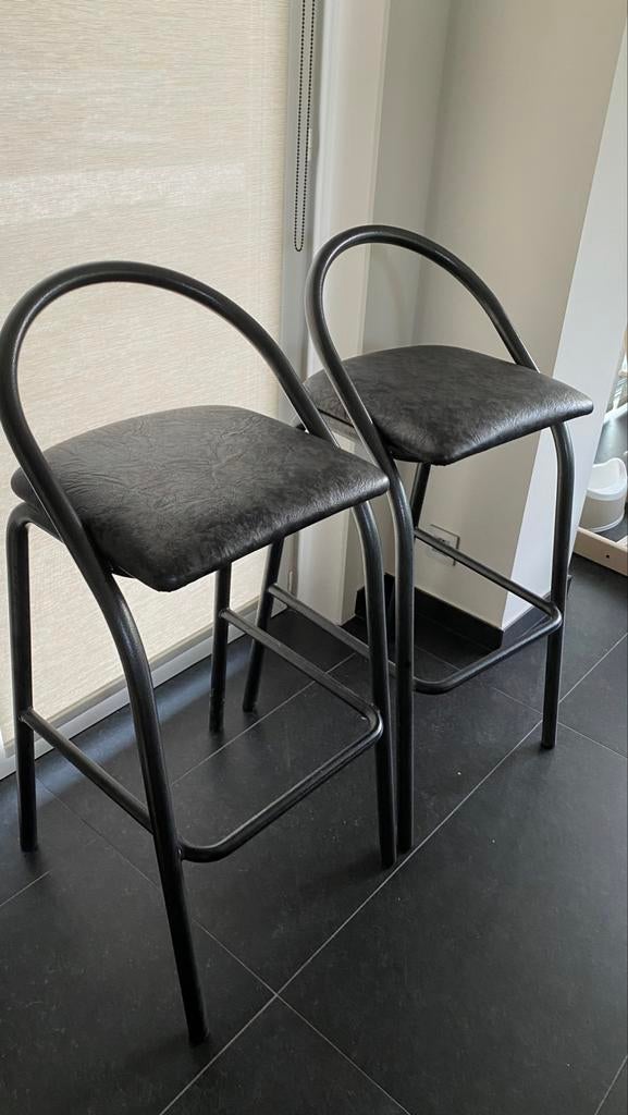 2 barstoelen, Ophalen, Met voetsteun, 60 tot 90 cm, 2 krukken